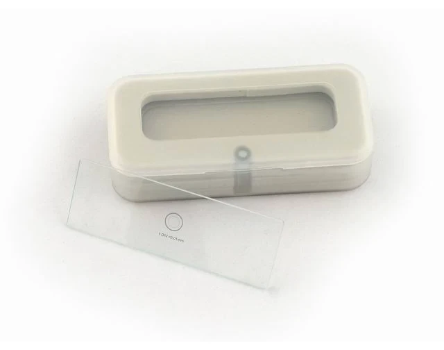 Kalibrációs kombinált tárgylemez 0.1mm és 0.01mm skálával Kalibrációs kombinált tárgylemez 0.1mm és 0.01mm skálával